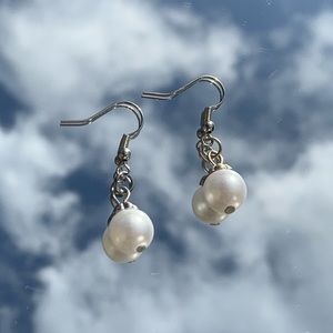 Brandy Melville Silver Pearl Earrings